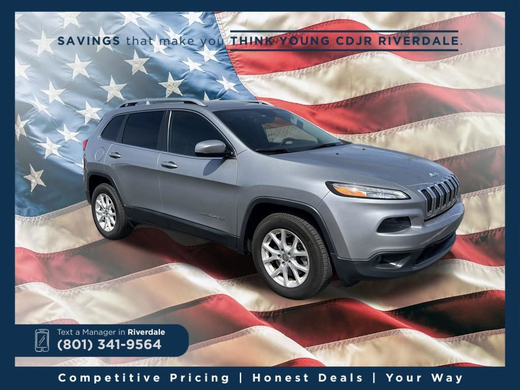 Used 2017 Jeep Cherokee Latitude w/ Comfort & Sound Group image 7