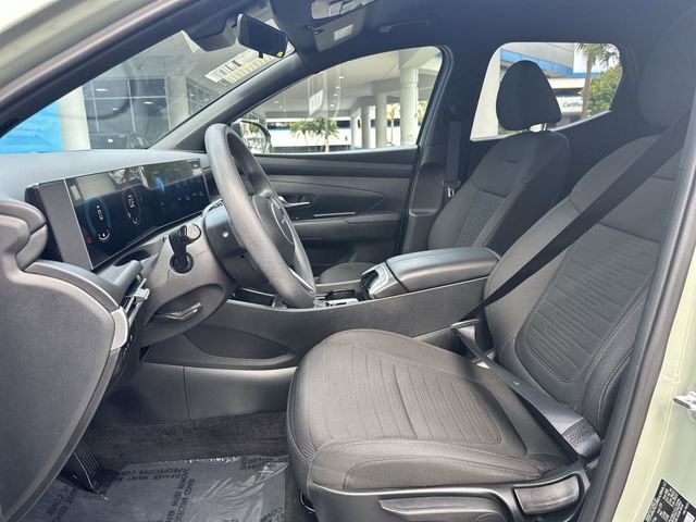 Used 2025 Hyundai Santa Cruz SE FWD image 23