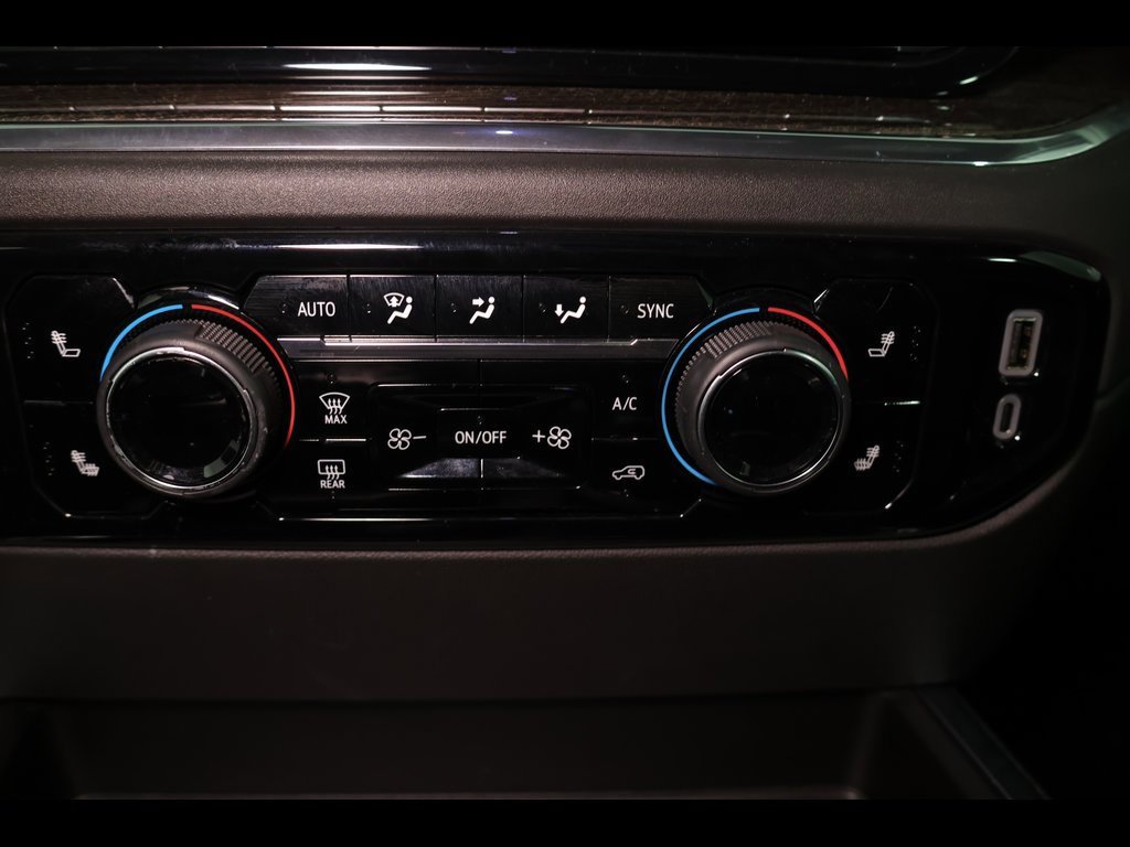 Used 2024 Chevrolet Silverado 1500 LT w/ Z71 Off-Road Package image 19