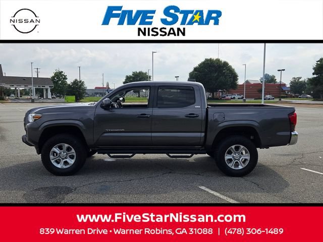 Used 2020 Toyota Tacoma SR5 RWD image 4