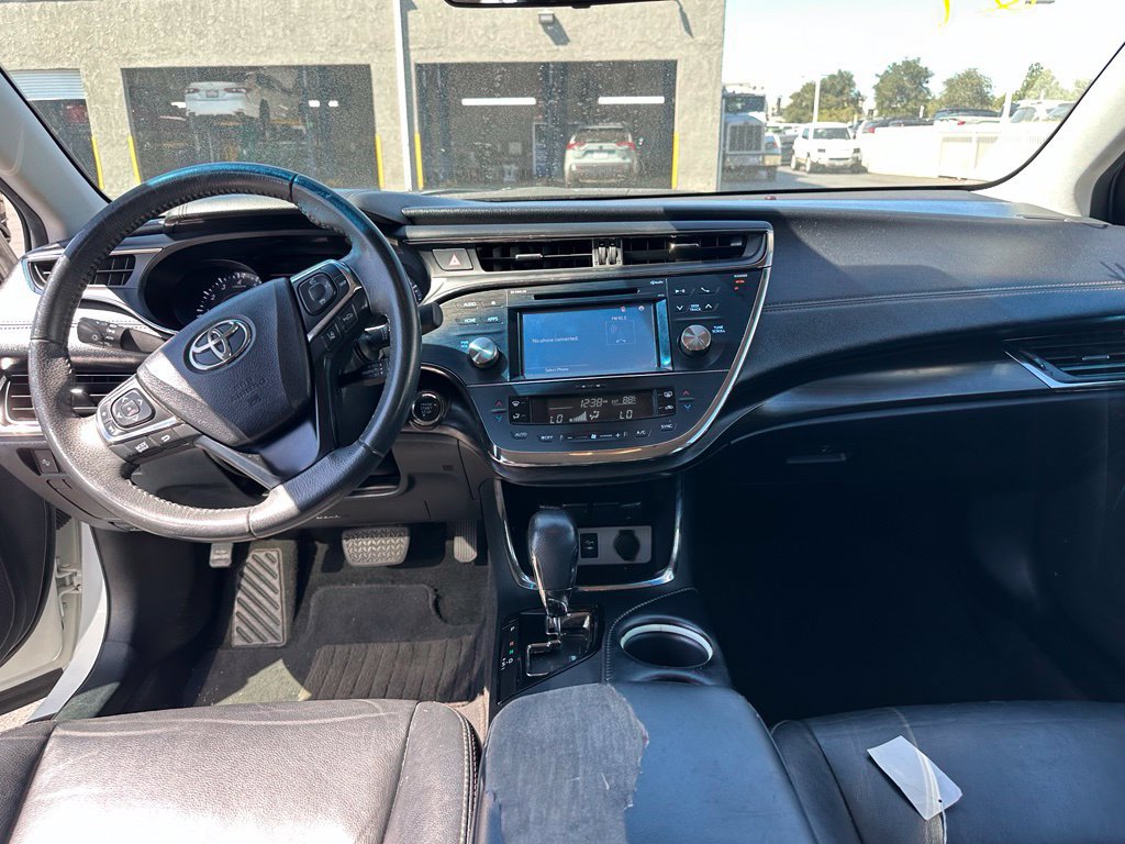 Used 2018 Toyota Avalon XLE w/ Preferred Accessory Package FWD image 8
