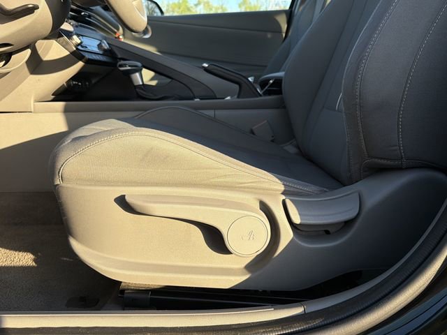 Used 2024 Hyundai Elantra SEL image 22