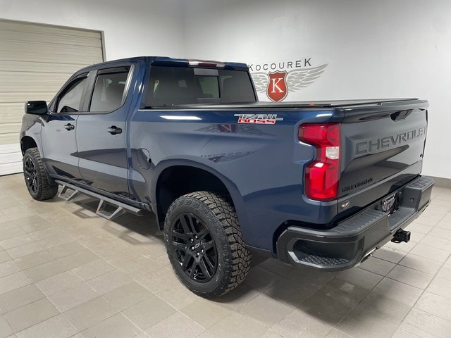 Used 2021 Chevrolet Silverado 1500 LT Trail Boss w/ Convenience Package II image 4