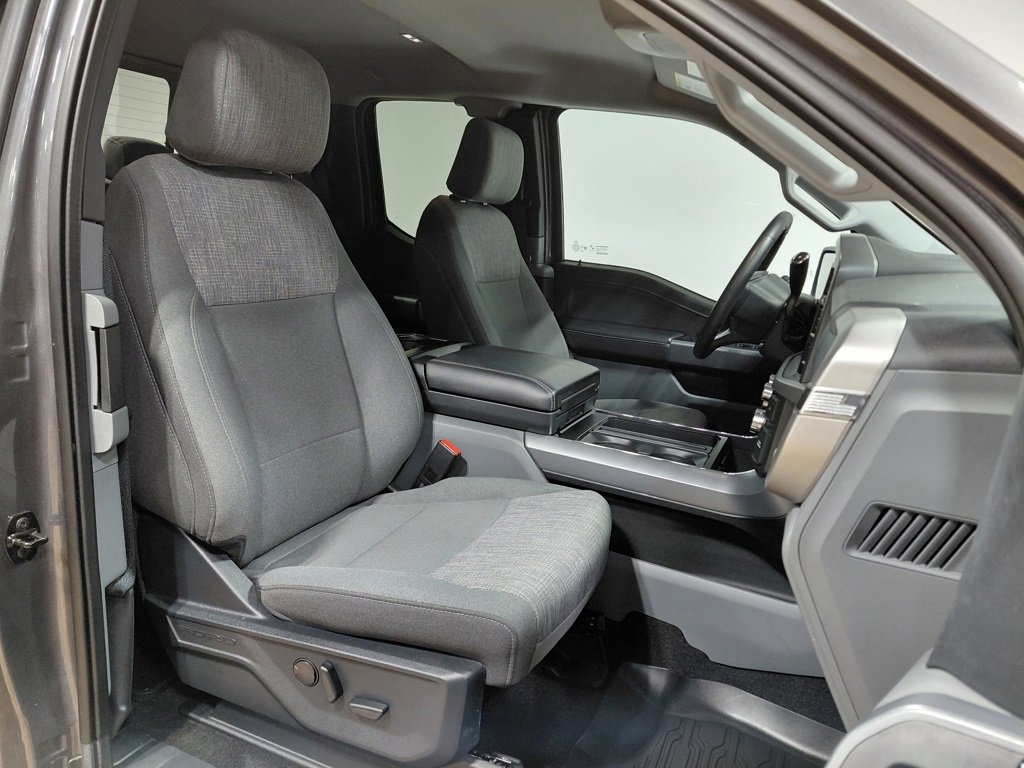 Certified 2022 Ford F150 XLT w/ Equipment Group 302A High image 25