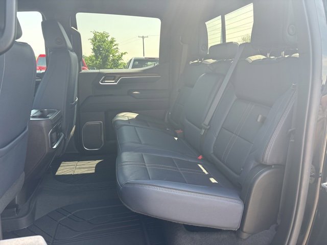 Used 2022 Chevrolet Silverado 1500 High Country w/ Technology Package image 16