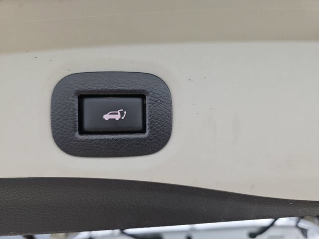 Used 2018 Nissan Rogue SL FWD image 33