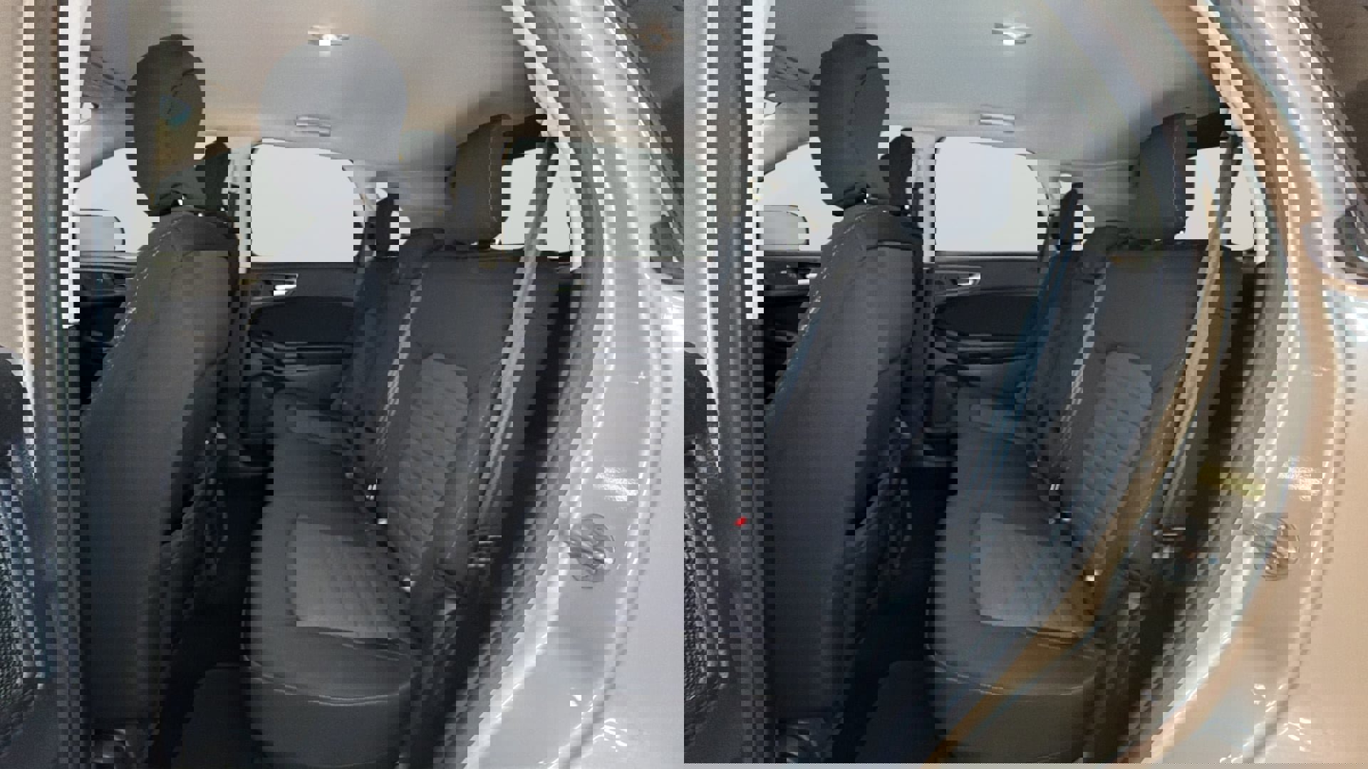 Used 2018 Ford Edge SE image 33