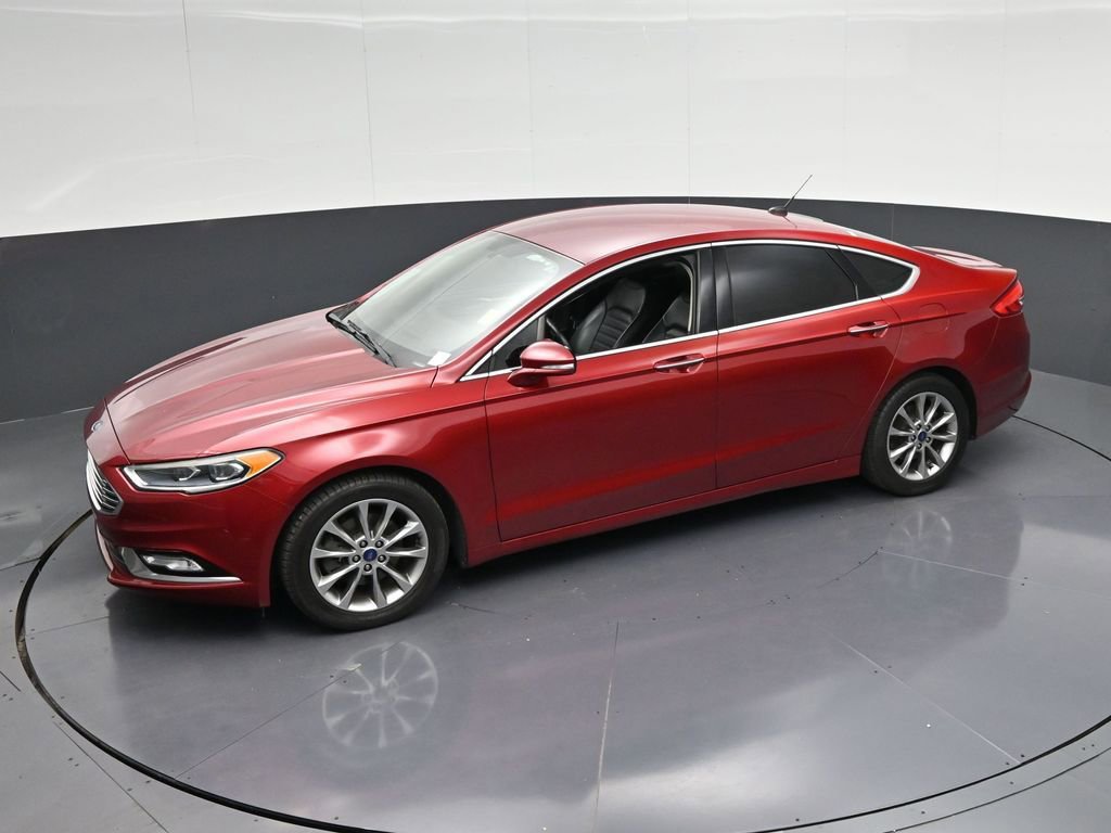 Used 2017 Ford Fusion SE w/ Fusion SE Technology Package FWD image 28
