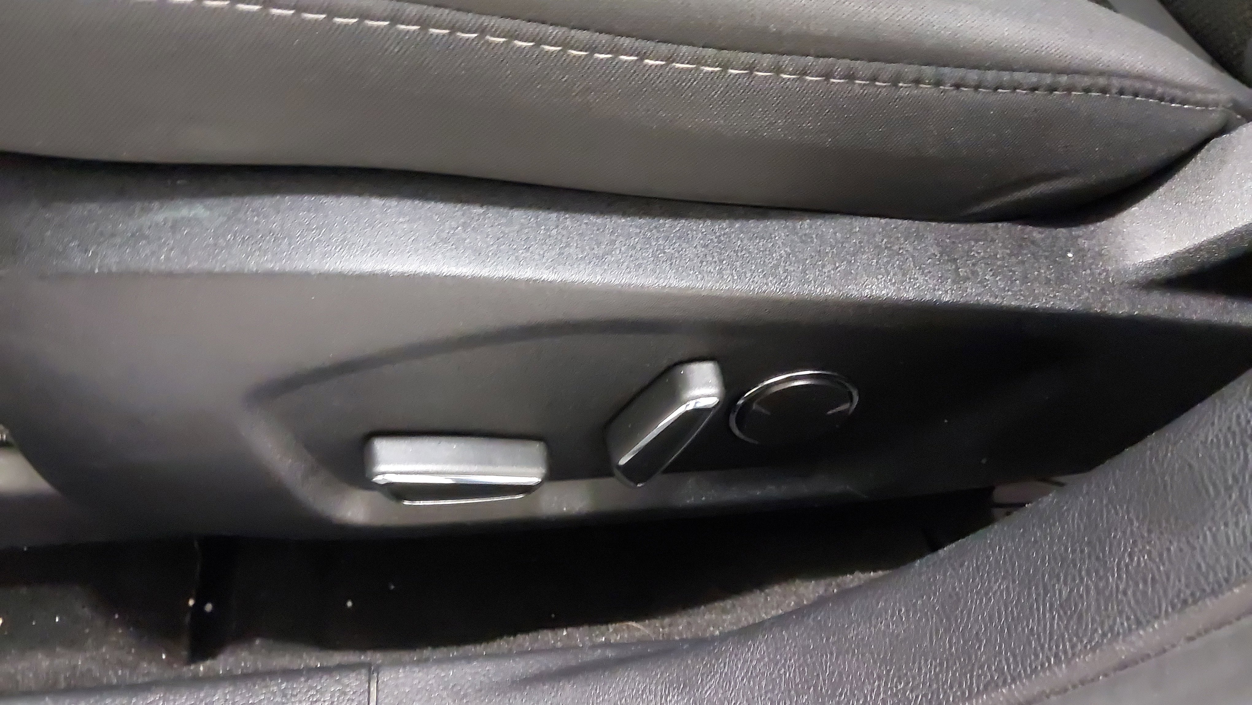 Used 2019 Ford Fusion SE image 22