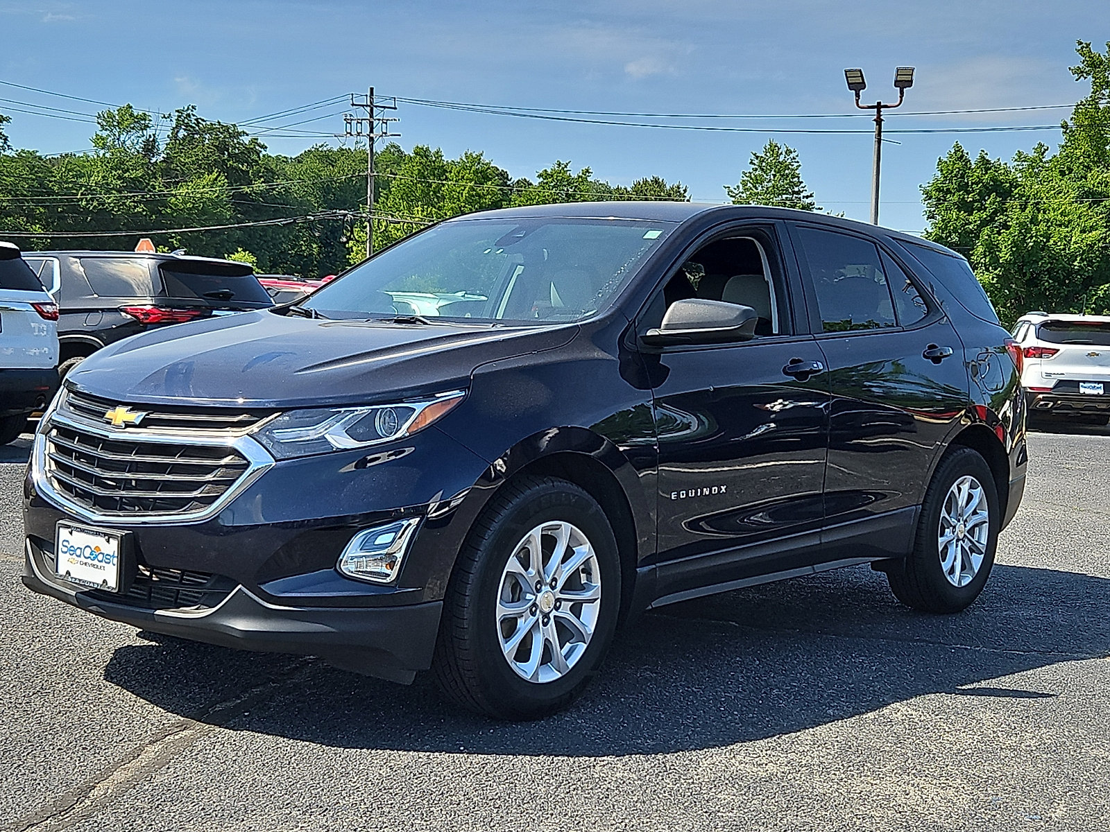Certified 2020 Chevrolet Equinox LS w/ LS Convenience Package FWD image 3