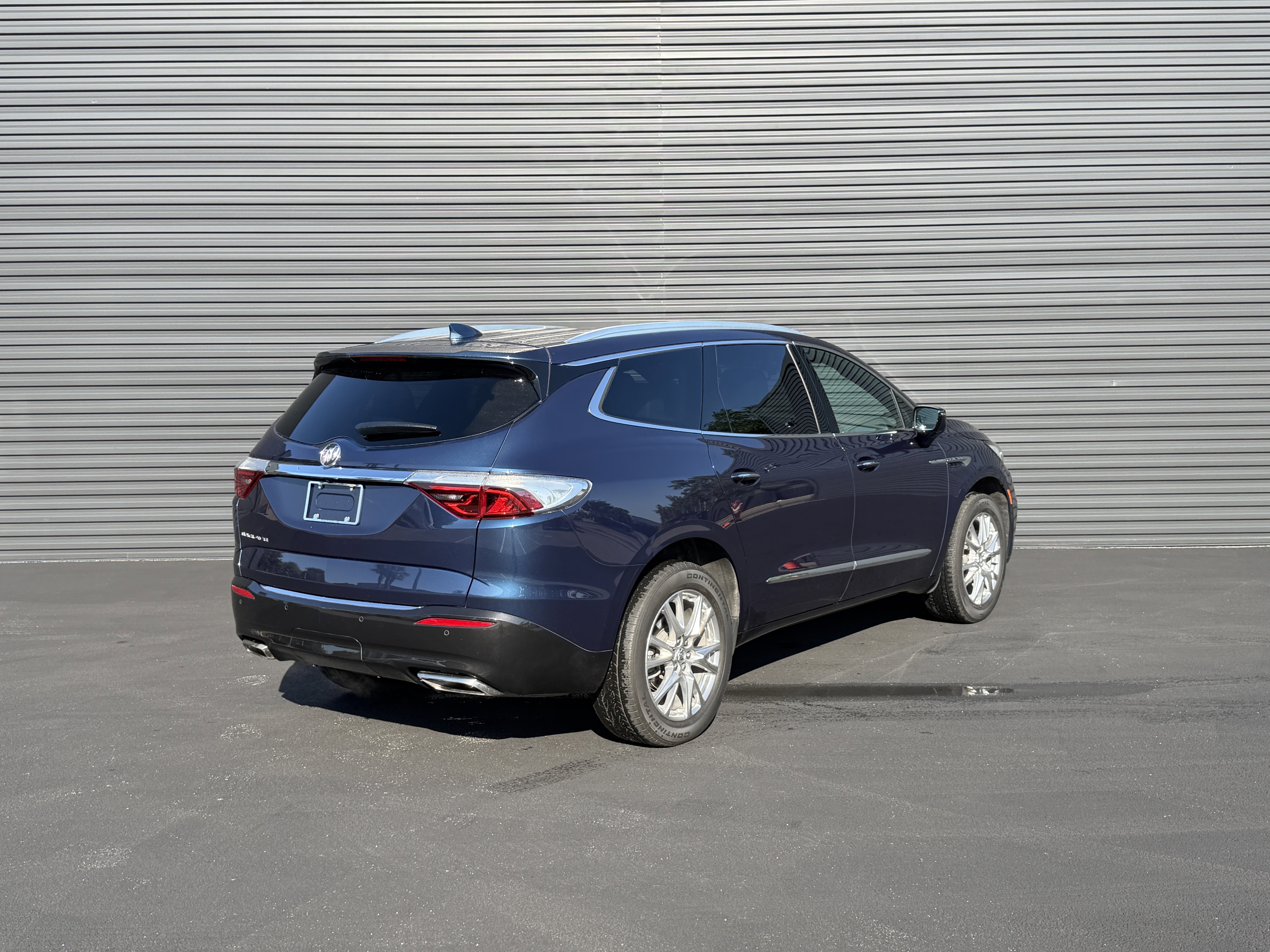 Used 2023 Buick Enclave Essence w/ Experience Buick Package FWD image 9