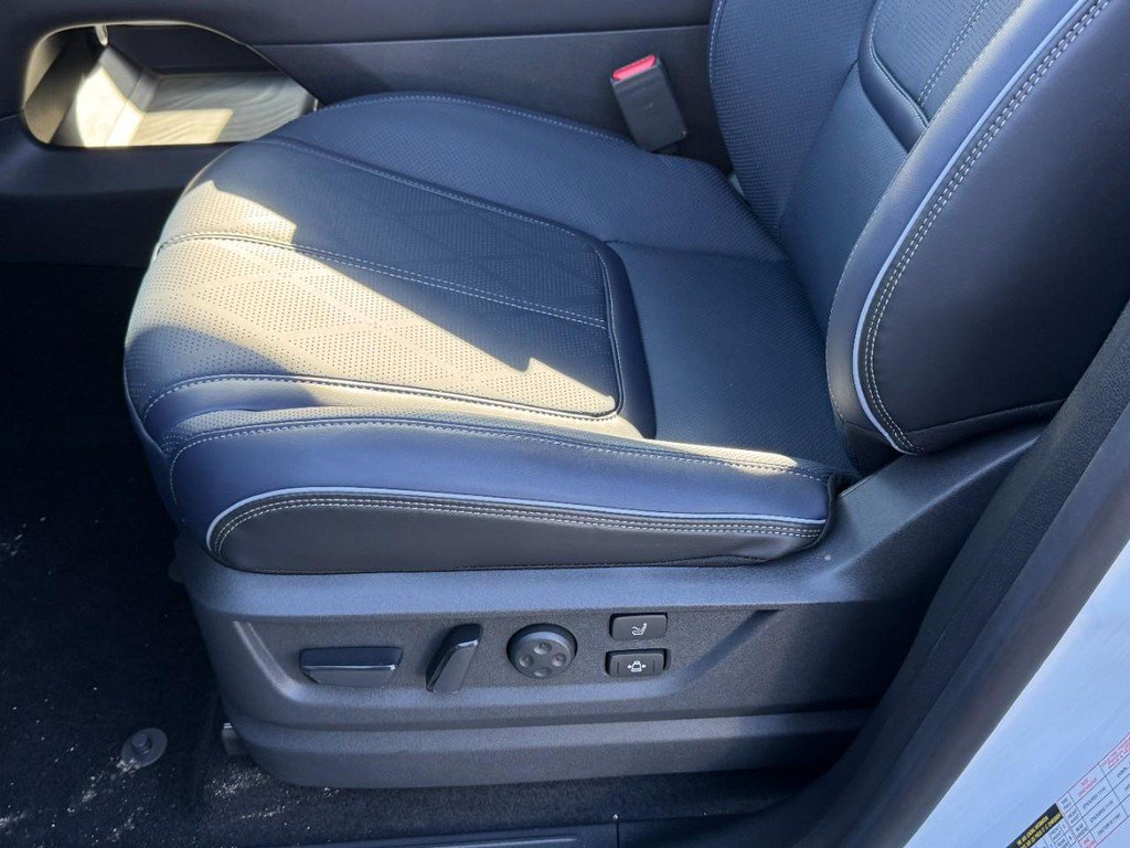 New 2026 INFINITI QX80 4WD w/ Sport Exterior Package image 17