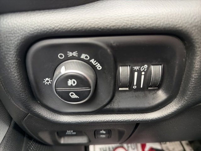 Used 2019 RAM 1500 Big Horn image 15