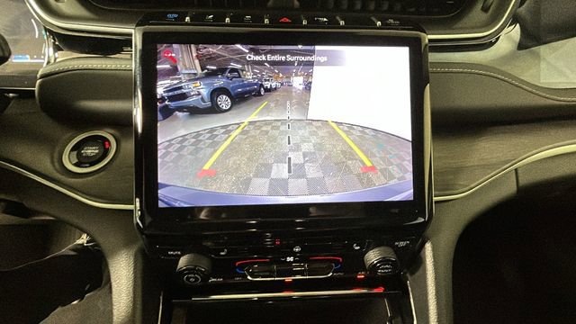 Used 2023 Jeep Grand Cherokee 4WD 4xe image 25