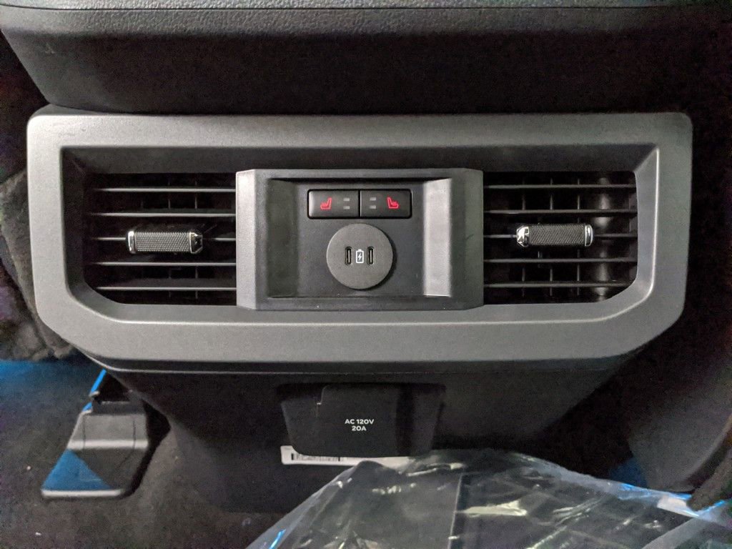 New 2025 Ford F250 Lariat w/ Lariat Ultimate Package image 8