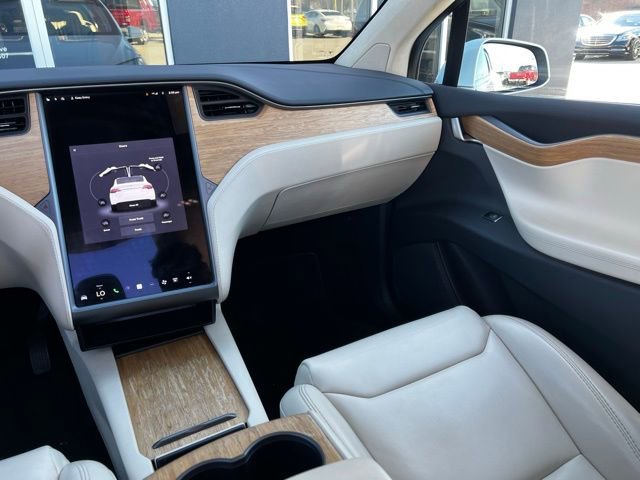 Used 2018 Tesla Model X 100D image 27