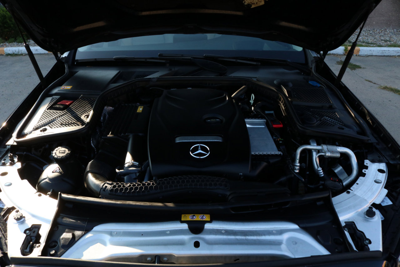 Used 2015 Mercedes-Benz C 300 4MATIC Sedan image 42