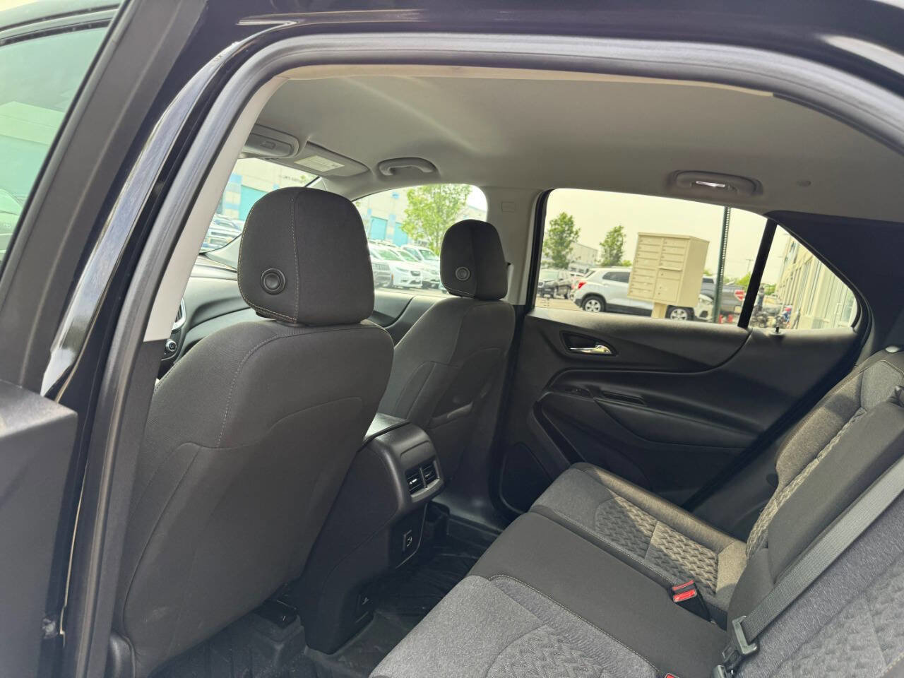 Used 2023 Chevrolet Equinox LT image 23