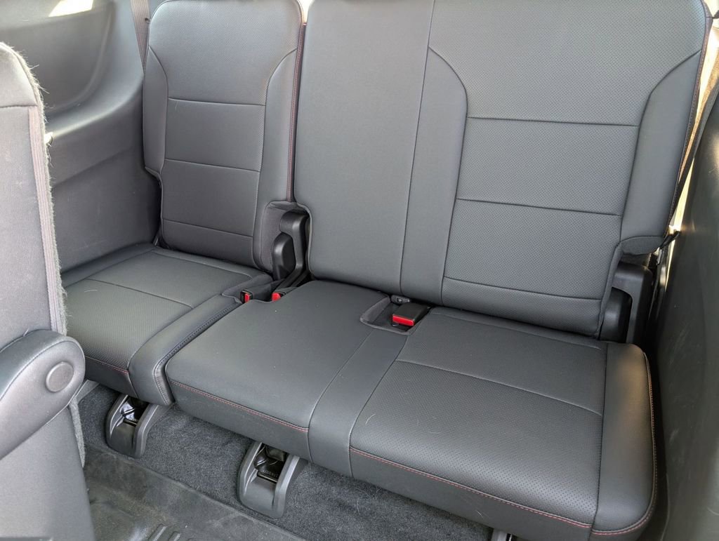 Used 2024 Chevrolet Traverse Z71 w/ Enhanced Driving Package image 18