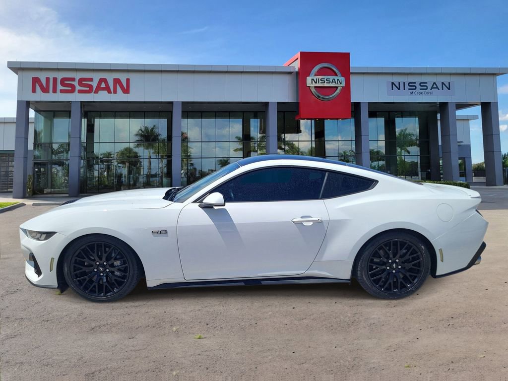Used 2024 Ford Mustang GT RWD image 8