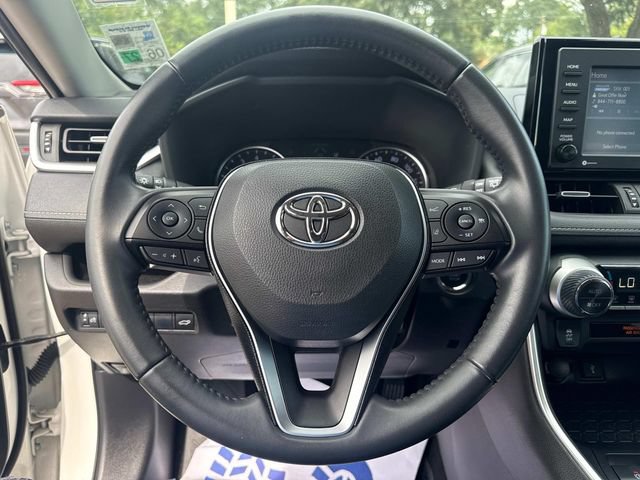 Used 2020 Toyota RAV4 XLE Premium FWD image 27