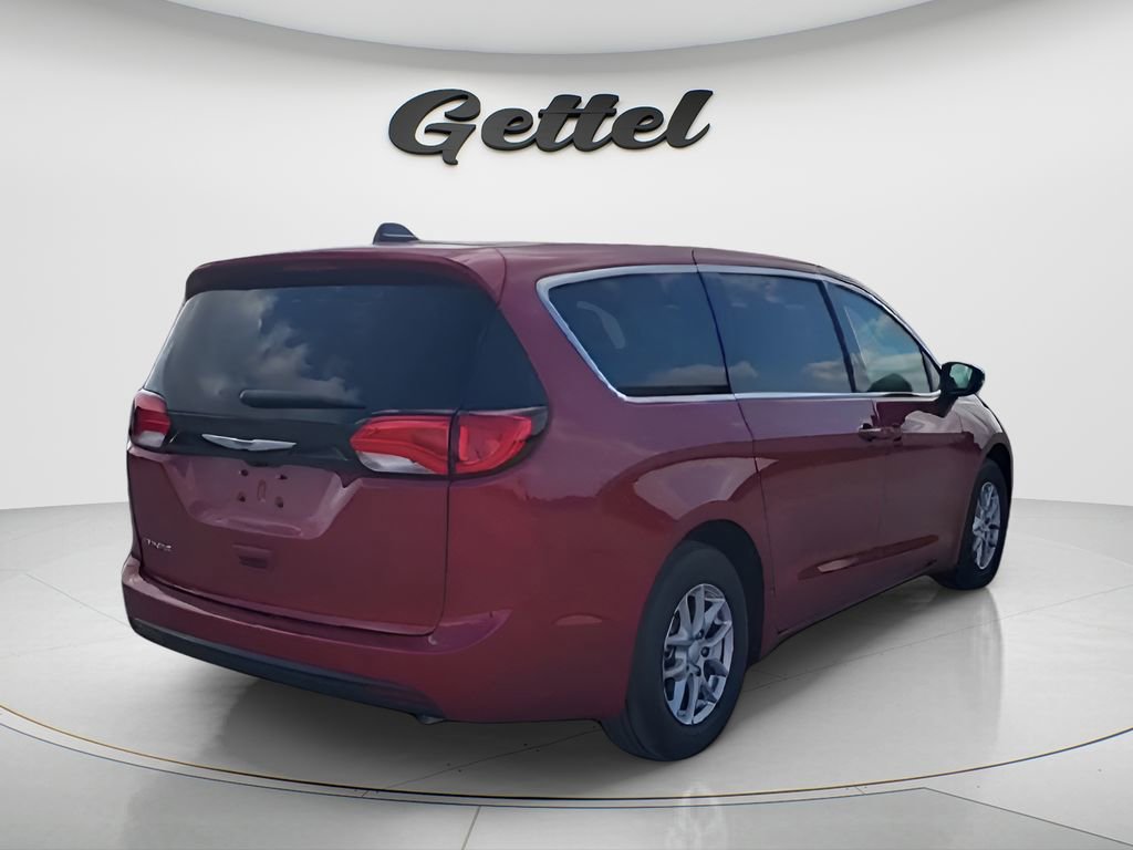 New 2026 Chrysler Voyager LX image 8