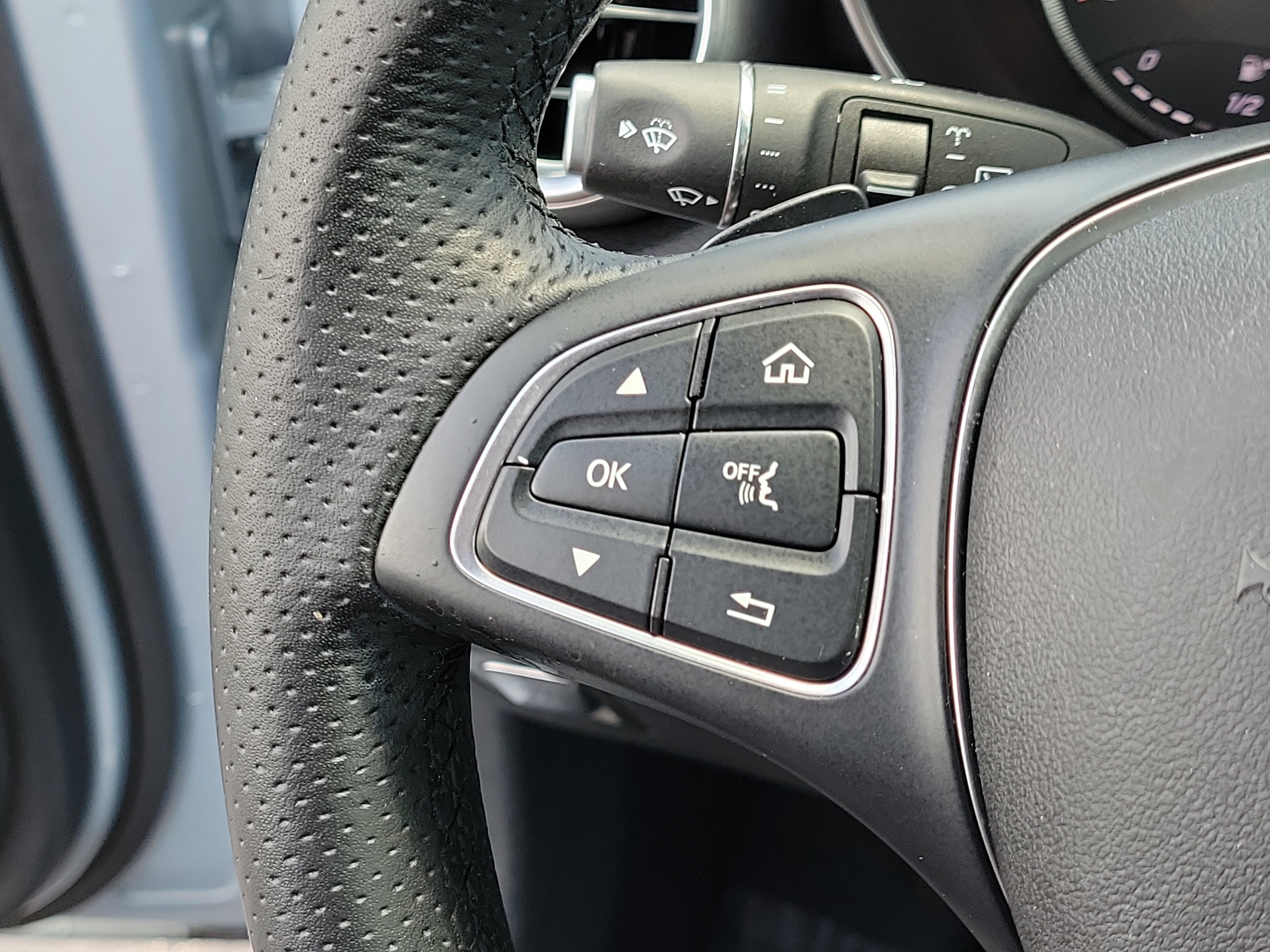 Used 2018 Mercedes-Benz GLC 300 image 29