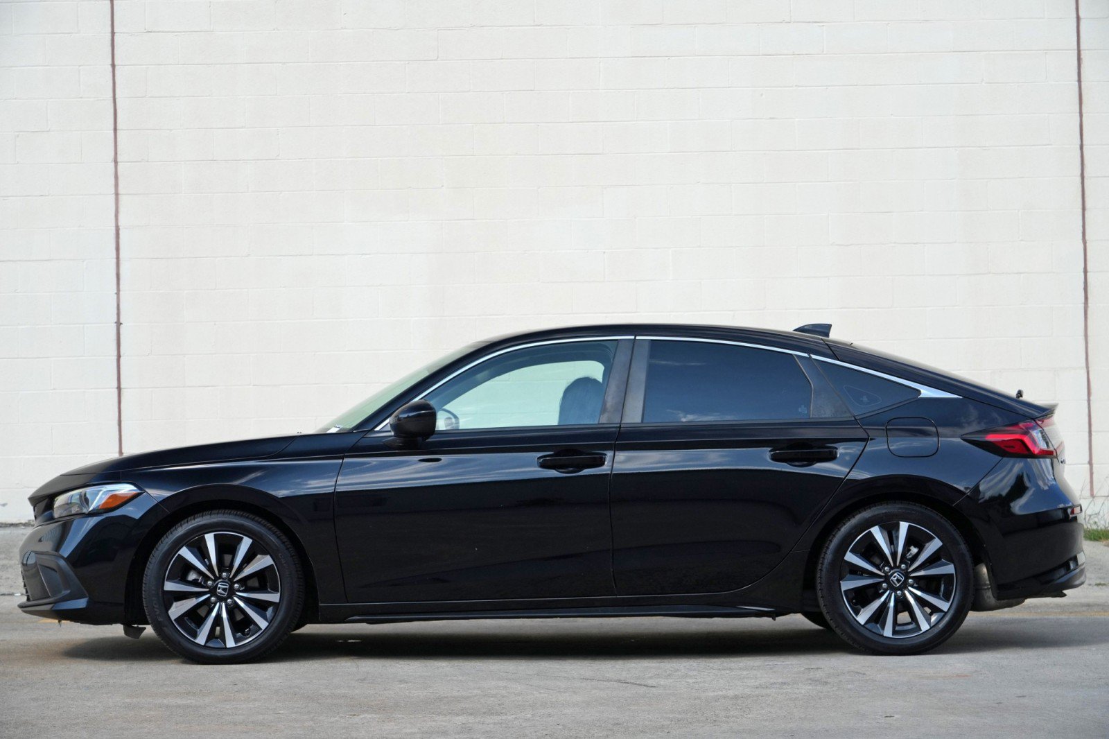 Used 2024 Honda Civic EX-L image 8
