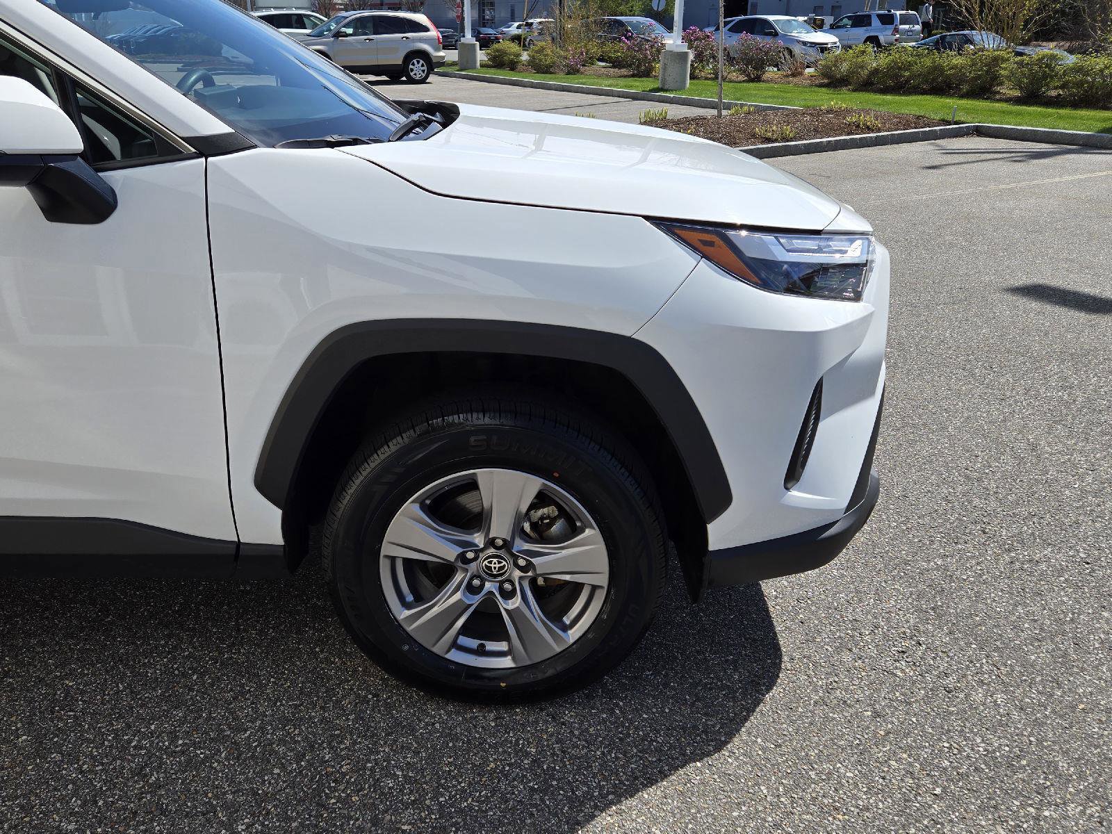 Used 2025 Toyota RAV4 XLE AWD/4WD image 18