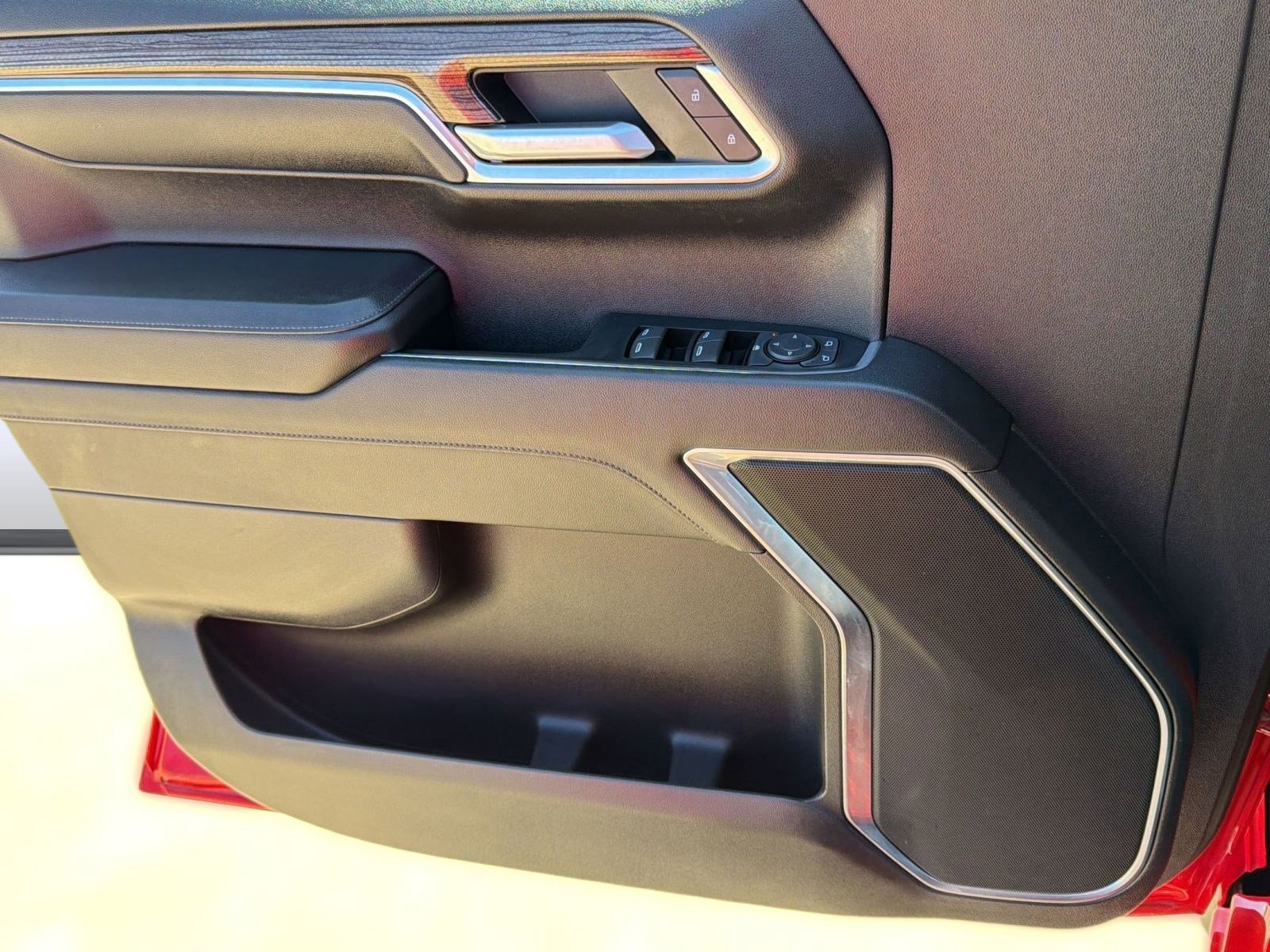 Used 2022 Chevrolet Silverado 1500 LT image 12