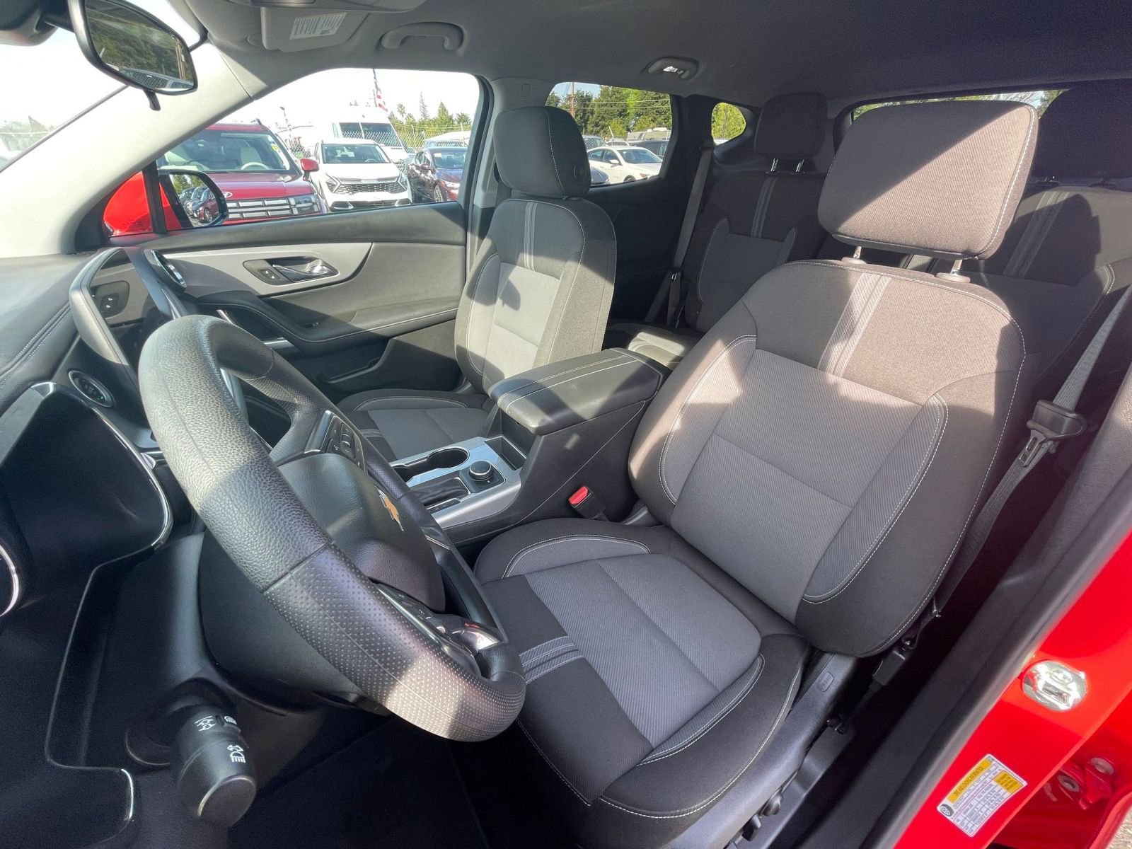 Used 2025 Chevrolet Blazer LT image 31