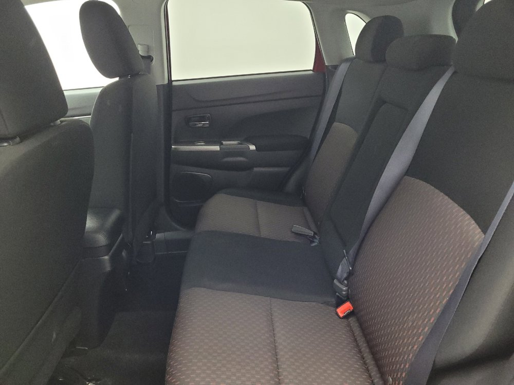 Used 2019 Mitsubishi Outlander Sport SE FWD image 18