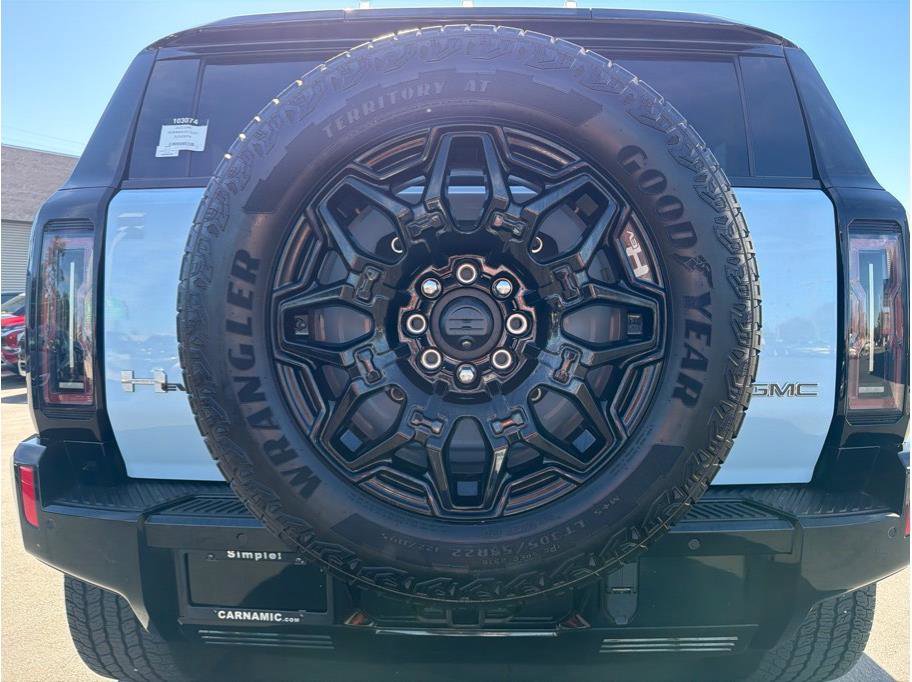 Used 2025 GMC Hummer EV 2X image 33