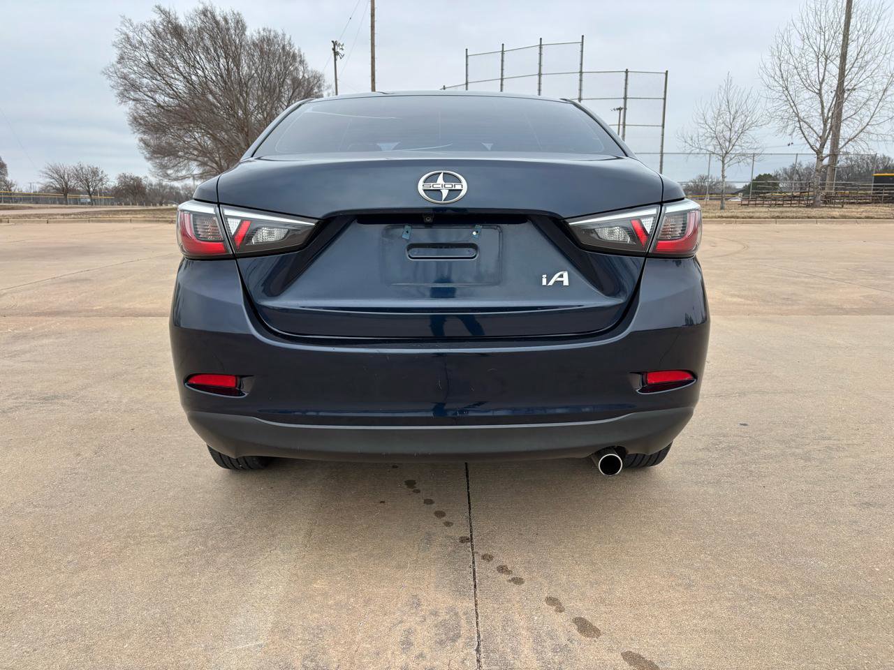 Used 2016 Scion iA FWD image 27