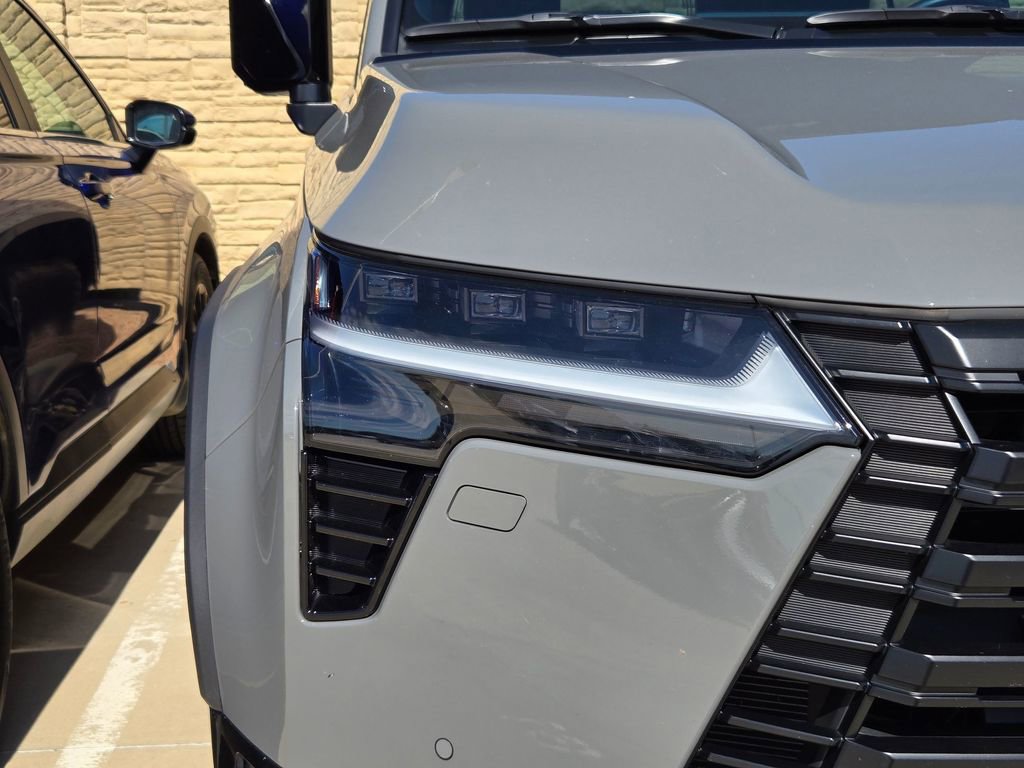 Used 2024 Lexus GX 550 AWD/4WD image 16