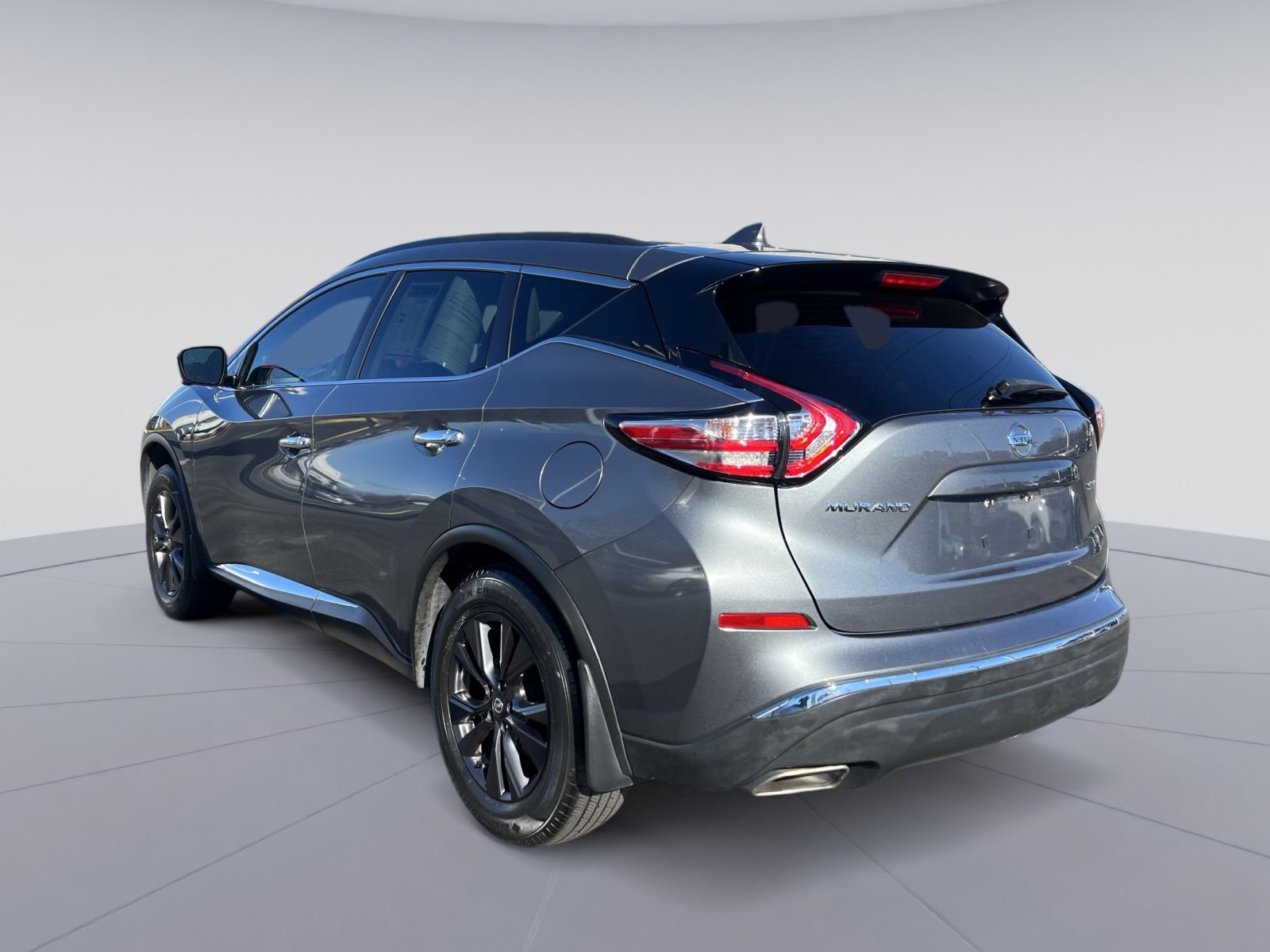 Used 2018 Nissan Murano SV w/ Premium Package image 3