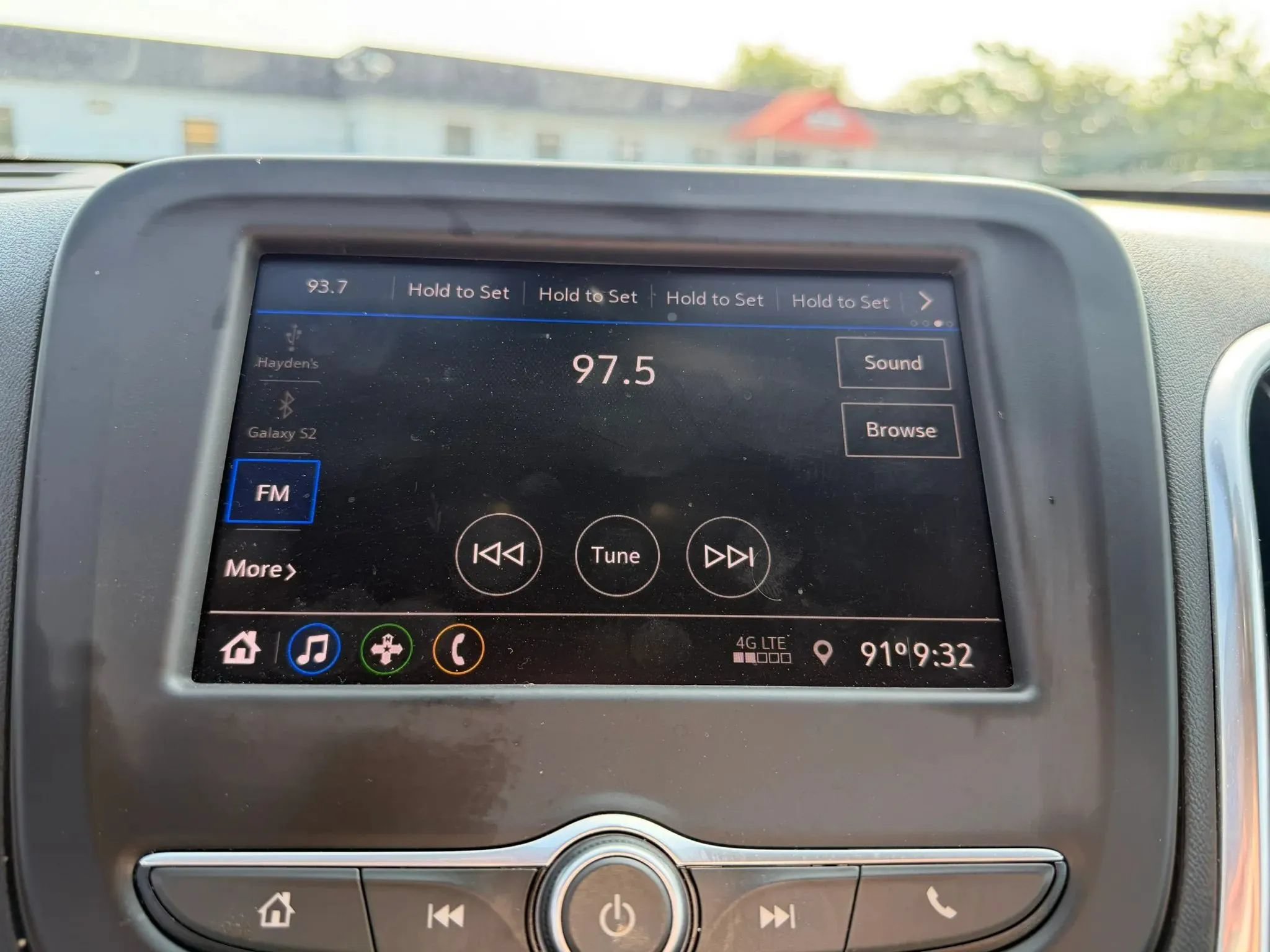 Used 2021 Chevrolet Equinox LS w/ LS Convenience Package FWD image 18