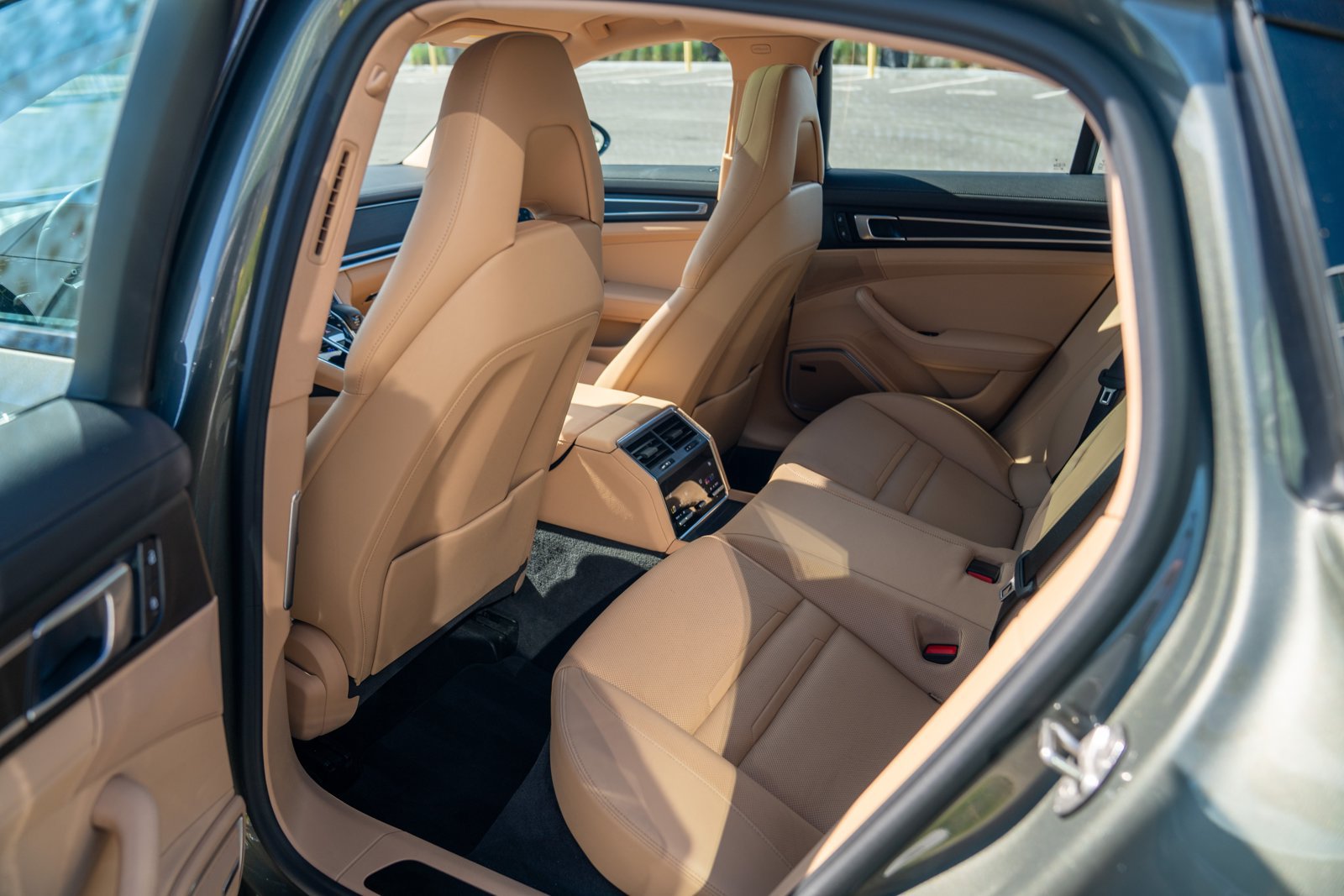 Certified 2023 Porsche Panamera 4 AWD/4WD image 24