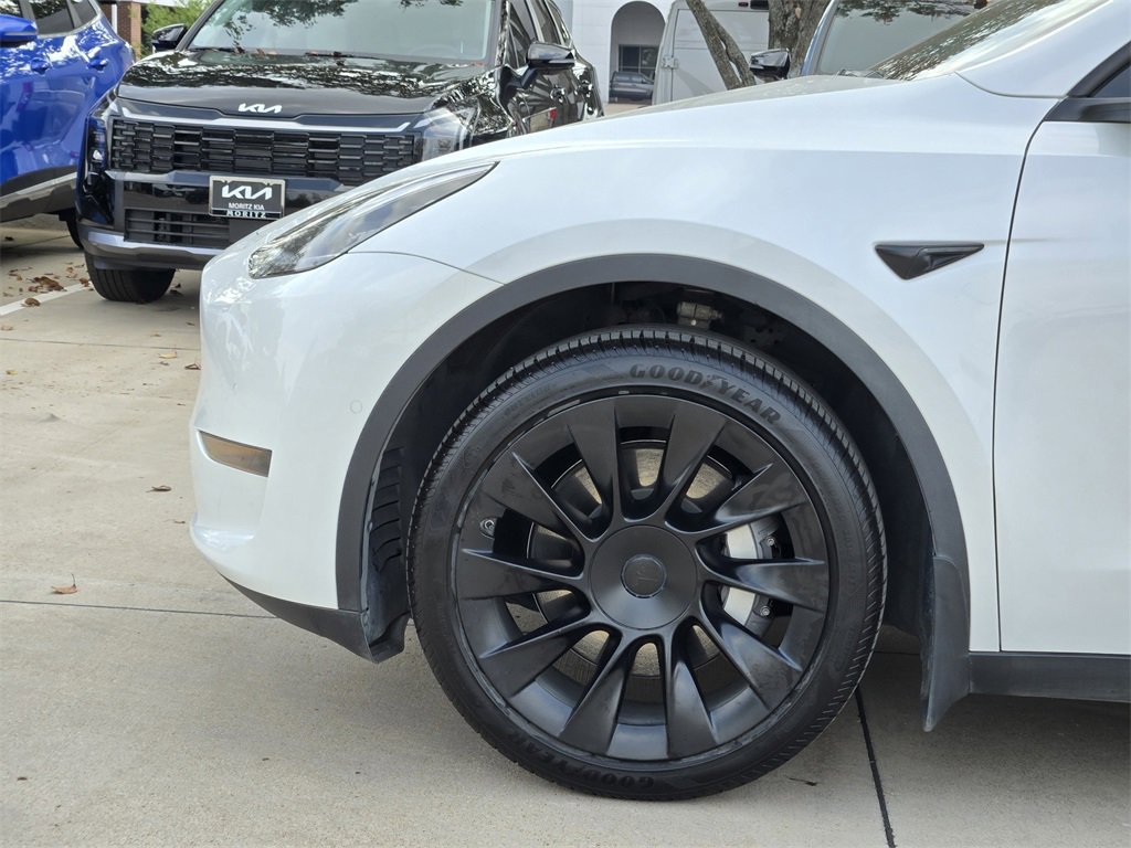 Used 2021 Tesla Model Y 2WD image 14