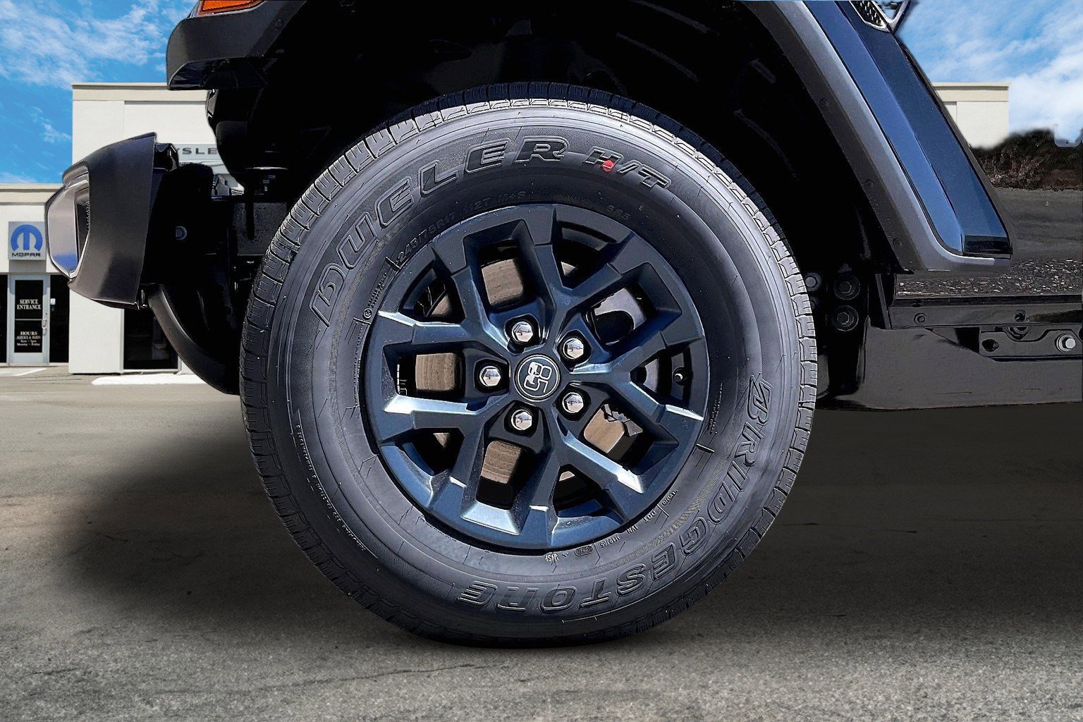 New 2026 Jeep Gladiator Sport AWD/4WD image 12