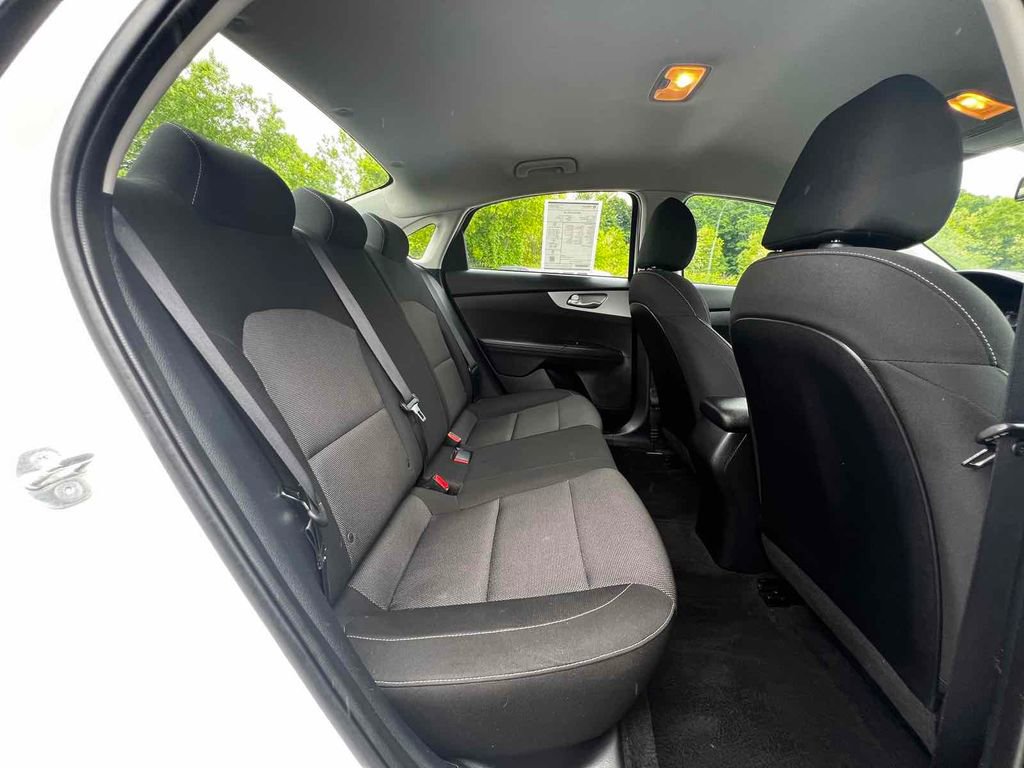 Used 2023 Kia Forte LXS image 17