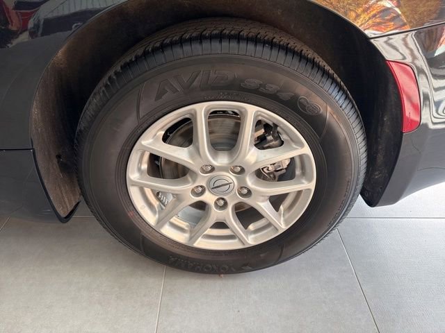 Used 2023 Chrysler Pacifica Touring-L FWD image 14