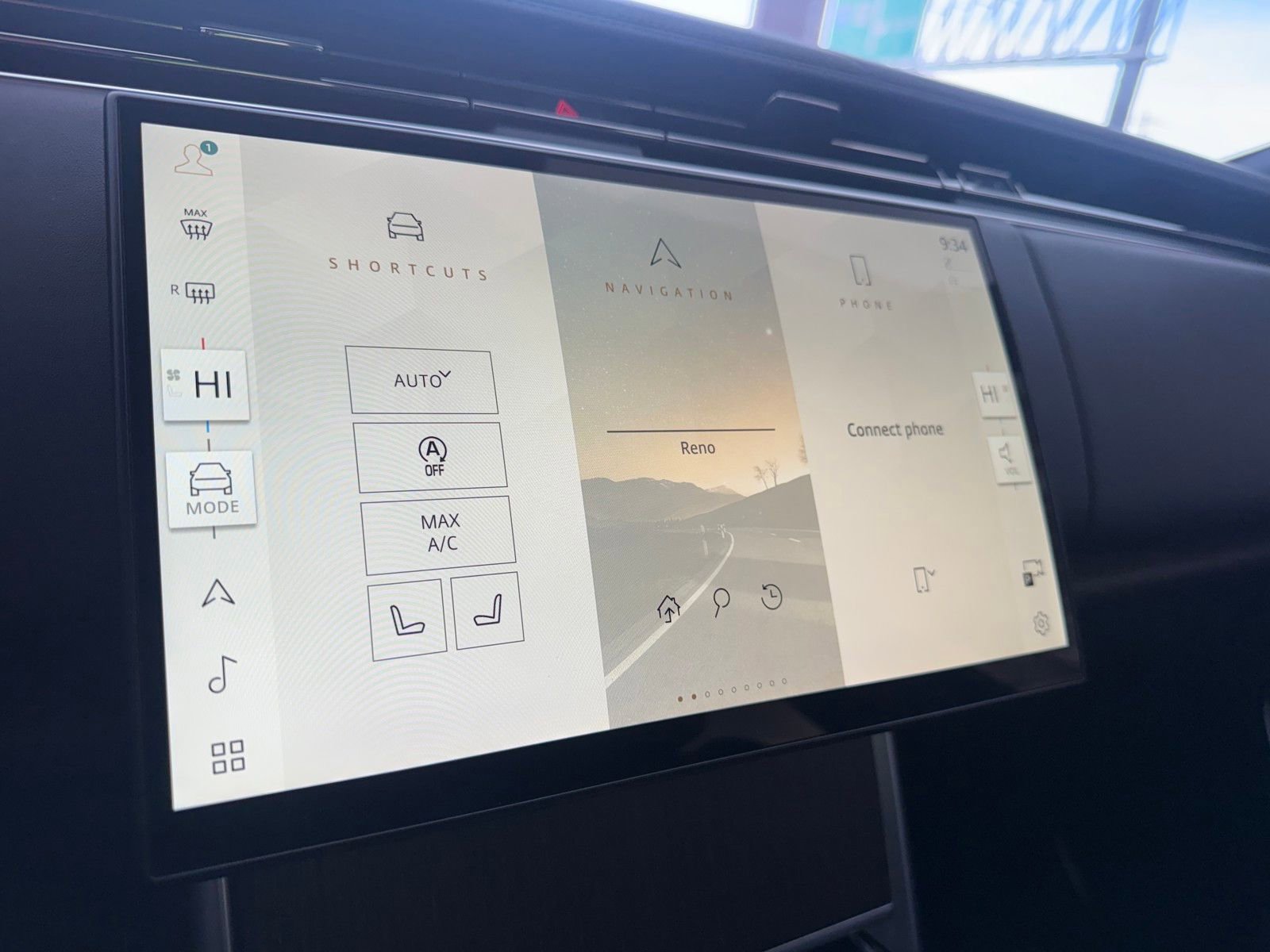 Used 2024 Land Rover Range Rover SE image 11