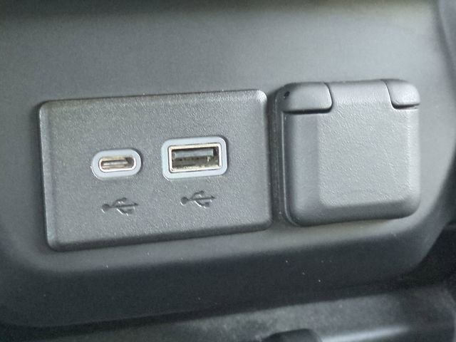 Used 2020 Chevrolet Silverado 3500 LTZ w/ LTZ Premium Package image 27