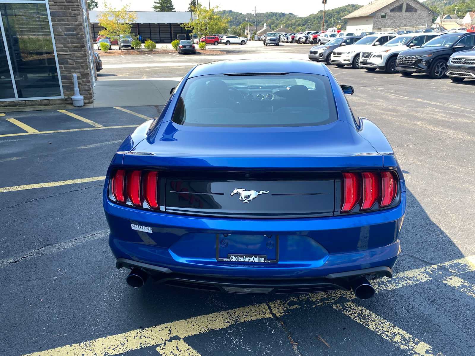 Used 2018 Ford Mustang Coupe RWD image 14