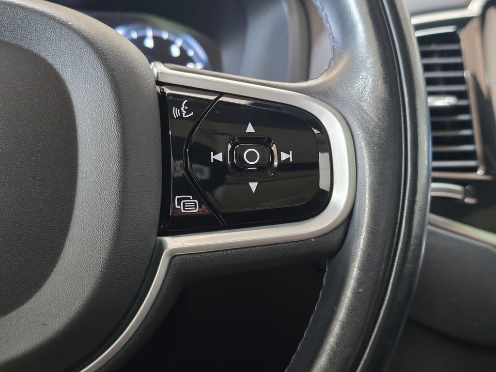 Used 2021 Volvo XC90 T6 Momentum w/ Advanced Package AWD/4WD image 17
