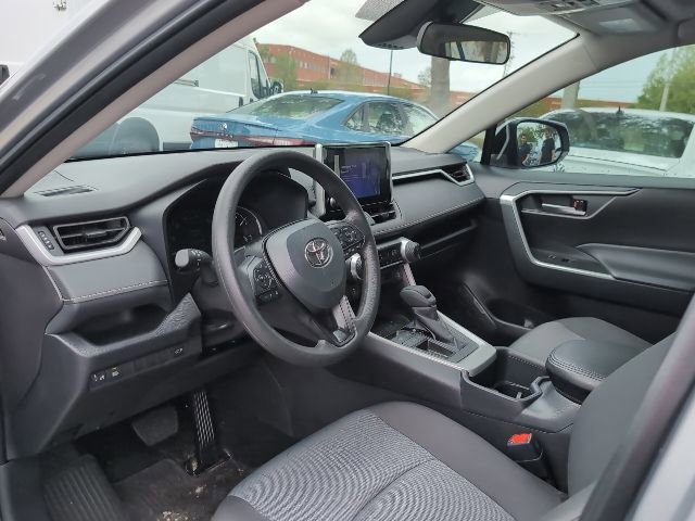Used 2025 Toyota RAV4 XLE w/ Convenience Package image 8