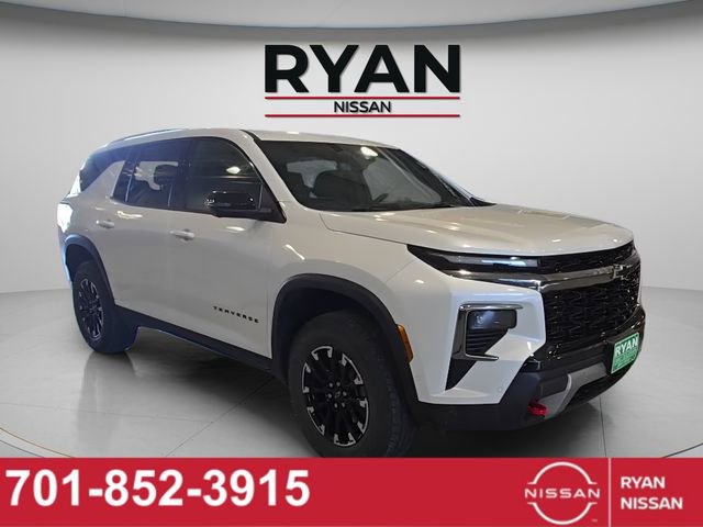 Used 2024 Chevrolet Traverse Z71 w/ Enhanced Driving Package image 7