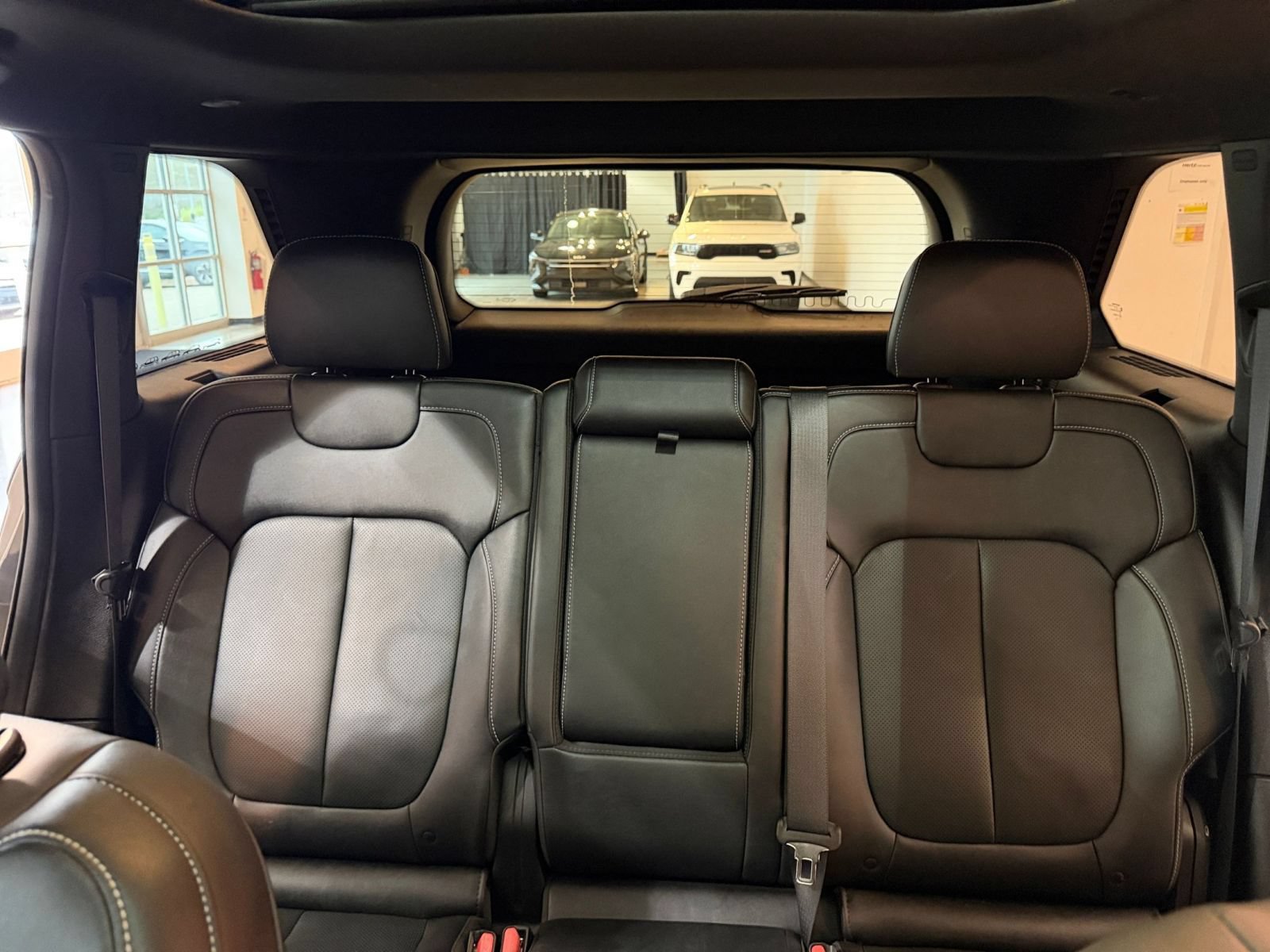 Used 2026 Jeep Grand Cherokee Limited AWD/4WD image 40