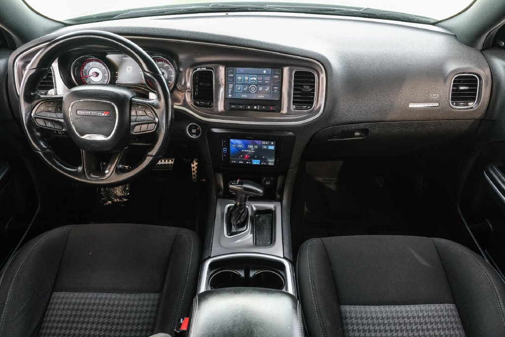 Used 2020 Dodge Charger R/T RWD image 10